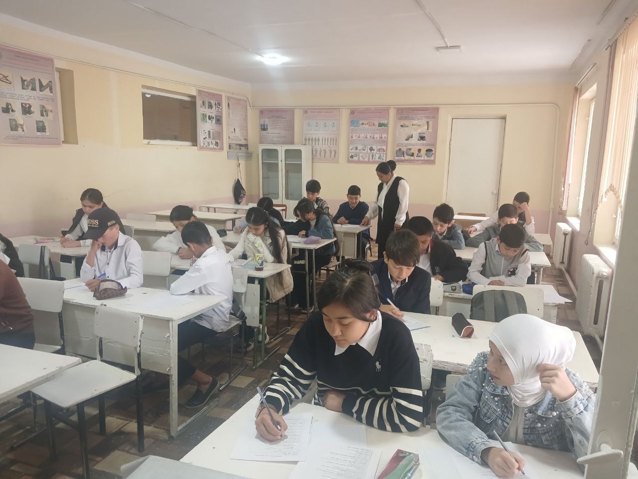 Sinfdan tashqari 'Debate club'i